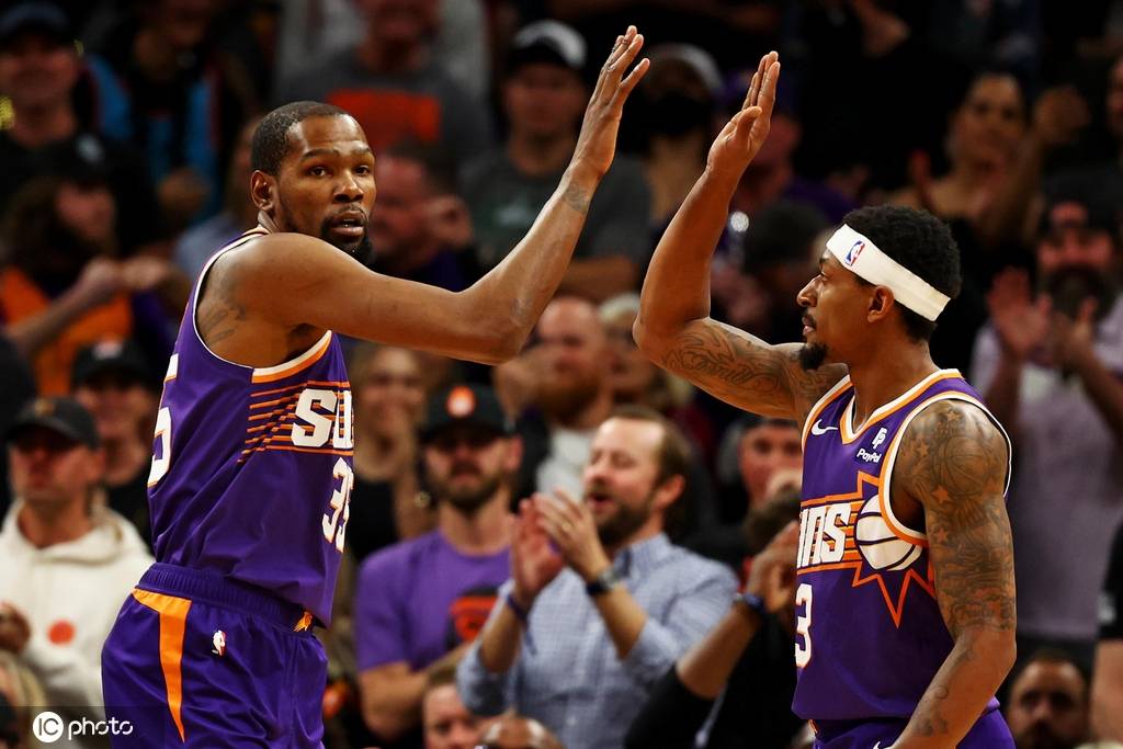太陽隊為杜蘭特·比爾（Durant Bill）支付了3個球員+ 5第一輪+ 5個交換